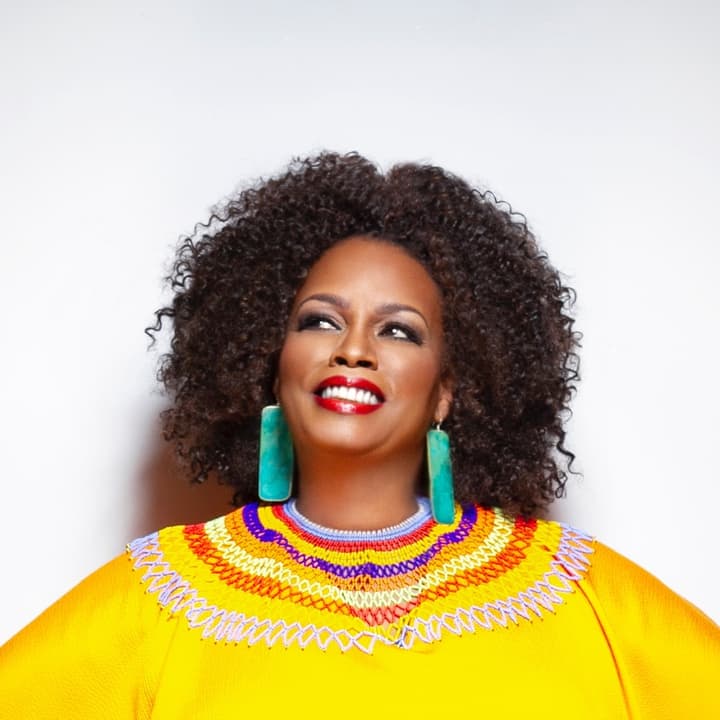 Picture of jazz singer Dianne Reeves